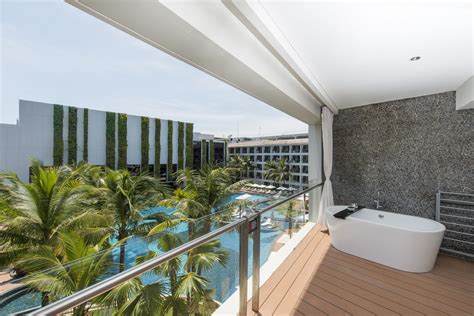 Makati Hotels with Balcony: Best Hotels with Balconies .